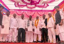 शेख युनूस तांबोळी हजयात्रेला रवाना : सर्वधार्मीय लोकांकडून सश्रद्ध वातावरणात निरोप
